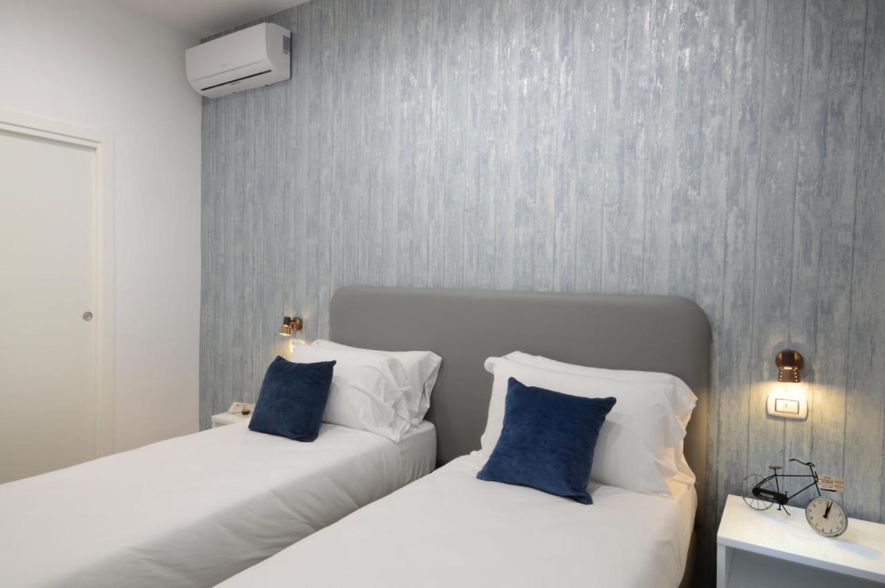 นาโปลีซีซัน Bed & Breakfast เนเปิลส์ ภายนอก รูปภาพ