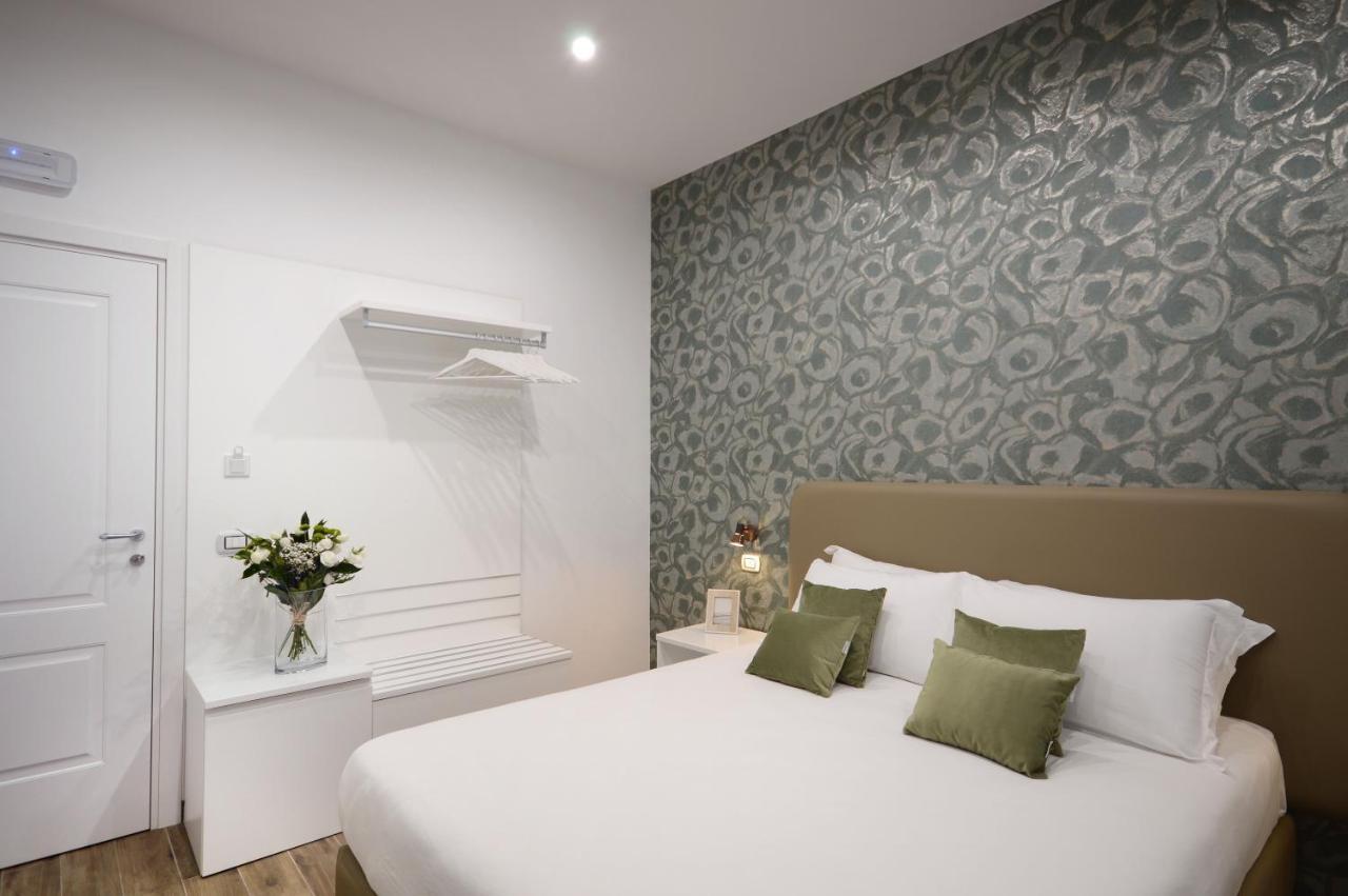 นาโปลีซีซัน Bed & Breakfast เนเปิลส์ ภายนอก รูปภาพ