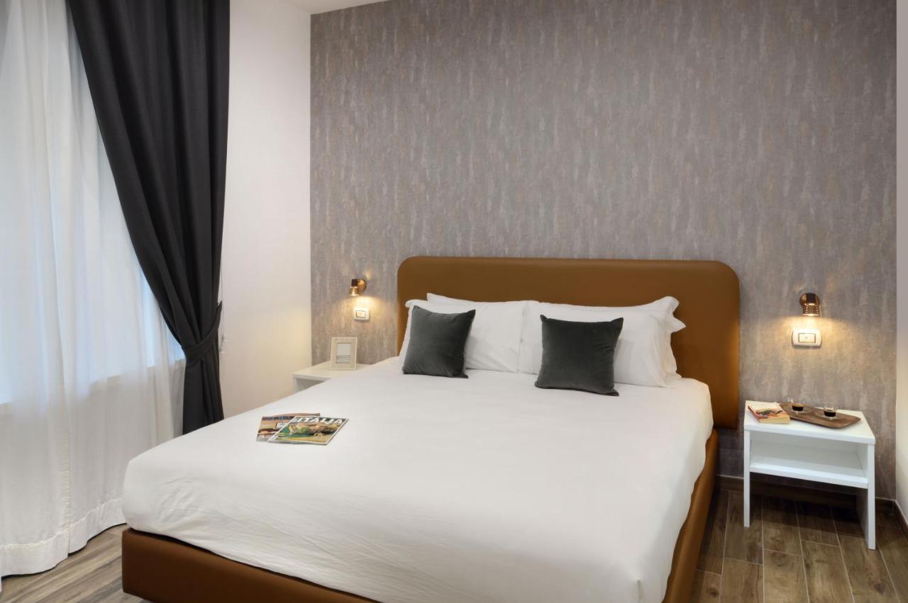 นาโปลีซีซัน Bed & Breakfast เนเปิลส์ ภายนอก รูปภาพ